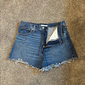 LEVIS Classic Blue Frayed Hem Jean Shorts
